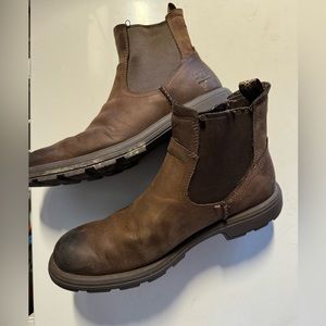 UGG Men’s Chelsea Waterproof Boots